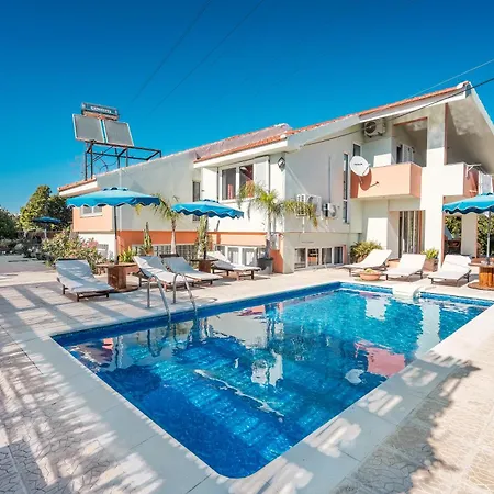 Villa Artzy *