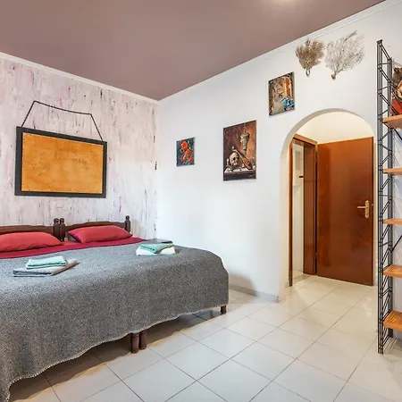 Villa Artzy *