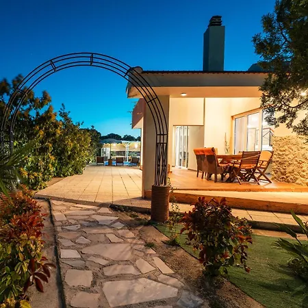 Villa Artzy *